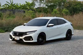 HONDA CIVIC 1.5 TURBO HATCHBACK (FK) ปี 2017 มือแรก ลูกค้าดูแลอย่างดี เข้าเซอร์วิสศูนย์ทุกระยะ