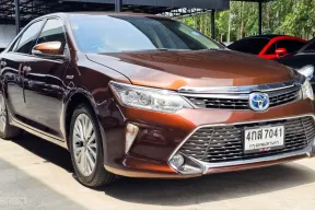 2015 Toyota CAMRY 2.5 Hybrid เคลมแบตเตอรี่จากศูนย์โตโยต้าเรียบร้อย