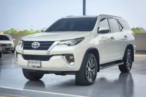 TOYOTA FORTUNER 2.4 V 2WD ปี2019