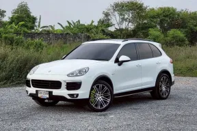PORSCHE Cayenne S E-Hybrid (Plug-in Hybrid) "รุ่นปรับโฉม Minor Change" ปี 2015 ไมล์น้อย ออฟชั่นเต็ม