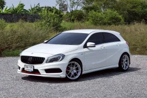 MERCEDES-BENZ A250 AMG Sport (W176) 7G ปี 2013 สปอร์ตพรีเมี่ยม หล่อ แรง ดูแลถึง เซอร์วิสศูนย์ไทย