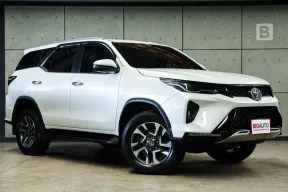2023 Toyota FORTUNER 2.4 Leader V SUV AT ไมล์แท้ 4 หมื่น Warranty5 ปี 150,000 KM B5042