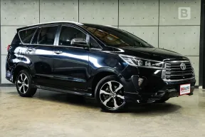 2021 Toyota INNOVA 2.8 Crysta Premium AT ไมล์แท้ รถมือเเรกจากป้ายเเดง FULL OPTION B8205