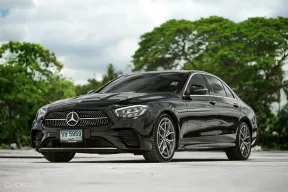 Benz E220d AMG Facelift W213 ปี 2021 สภาพใหม่ ๆ รถมือเดียวป้ายแดง เซอร์วิสศูนย์ตลอด