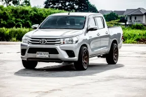 2017 Toyota Hilux Revo 2.4 รถกระบะ 