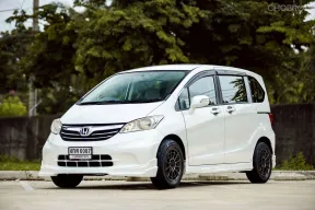 Honda Freed 1.5 E 2015 สภาพสวย ไมล์น้อย