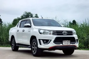 TOYOTA Hilux Revo D-Cab 2.4 TRD Sportivo  M/T ปี 2017