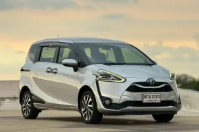 Toyota Sienta 1.5 V ปี 2019 จด 2020 