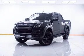 1E378 ISUZU D-MAX V-CROSS CAB4 3.0 DDI M 4WD AT 2020
