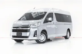 3B194 TOYOTA COMMUTER 2.8 AT 2023