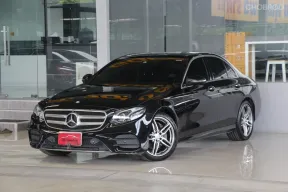 Mercedes-Benz E-Class 2.0 E220d AMG ปี 2017 ไมล์แท้9x,xxxโล เข้าศูนย์ตลอด รถบ้านมือเดียว ฟรีดาวน์