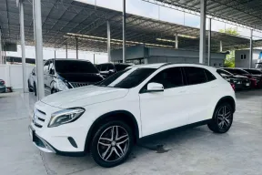MERCEDES-BENZ GLA 1.6 Urban W156 ปี 2017 รถสวย สภาพพร้อมใช้ ไมล์น้อย รับประกันตัวถังสวย