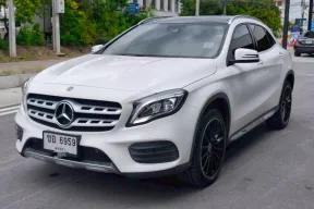 2020 MERCEDES-BENZ GLA-250 AMG สีขาว