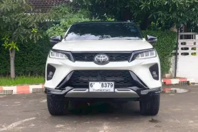 Toyota Fortuner 2.8 Legender Black Top 2WD auto ปี 2020 แท้ สีขาว