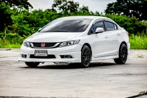 2013 Honda CIVIC 1.8 i-VTEC รถเก๋ง 4 ประตู 