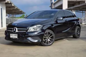 MERCEDES-BENZ A180 1.6 Style 2014