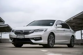 Honda Accord 2.0 EL ปี 2017 รถมือเดียว ป้ายแดง