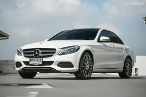 Benz C350e AMG ปี 2016 สีขาวเบาะแดง แถมวารันตีแบต!