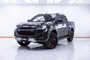 1E533 ISUZU D-MAX 3.0 V-CROSS CAB4 4WD MT 2021
