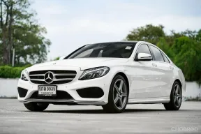 Benz C300 BlueTEC Hybrid AMG ปี 2015  ขาวเบาะแดงที่ถูกต้อง แถมวิ่งน้อยเหมือนได้รถใหม่  