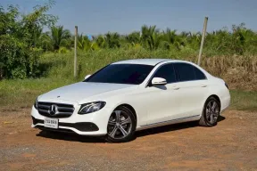 MERCEDES-BENZ E220d Avantgarde [W213] ปี 2017 เครื่องดีเซลสุดประหยัด ทนทาน วิ่งน้อย ใช้งานสบายใจยาวๆ