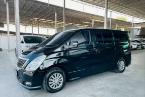 HYUNDAI H-1 2.5 DELUXE 2017 รถสวย มือแรกออกห้าง พร้อมใช้ ไมล์น้อย TOP ประตูไฟฟ้า รับประกันตัวถังสวย