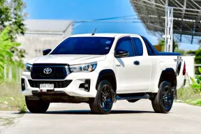 TOYOTA Hilux Revo Cab ROCCO 2.4 6A/T ปี 2018 จด 2019