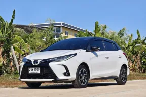 TOYOTA Yaris 1.2 Premium Sport X รุ่นท๊อป หลังคาดำโรงงาน A/T ปี 2021