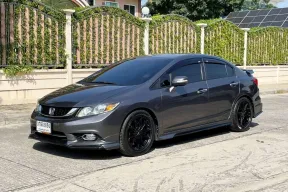 HONDA CIVIC 1.8 ES SPORT (MNC) ปี 2015 AUTO สี Modern Stell สภาพนางฟ้า