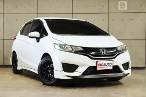 2017 Honda JAZZ 1.5 V Hatchback AT ไมล์แท้ มือแรกจากป้ายแดง ชุดแต่งรอบคัน B6842