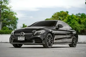 Benz C200 Coupe AMG ปี 2021 สปอร์ต เบาะแดงที่ถูกต้อง เลขไมล์น้อย