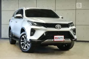 2022 Toyota FORTUNER 2.4 Leader V 4WD SUV AT ไมล์แท้ 7 หมื่น รับประกัน 5 ปี 150,000KM B1858
