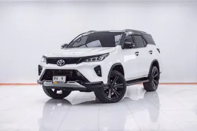 1E760 TOYOTA FORTUNER 2.4 LEGENDER BLACK TOP 4WD AT 2022