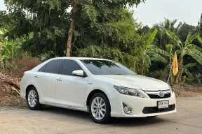 Toyota Camry 2.5 hybrid สีขาว ยอดนิยม ปี 2014