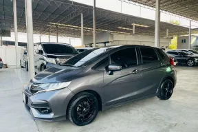 HONDA JAZZ 1.5 RS ปี 2019 รถสวย มือแรกออกห้าง พร้อมใช้ ไมล์น้อย TOP สุด รับประกันตัวถังสวย