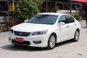 2014 Honda ACCORD 2.0 รถเก๋ง 4 ประตู ดาวน์ 0% ผ่อนประมาณ 7,000.-/6ปี