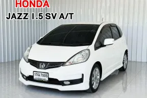 ตัวท๊อป รถบ้าน Honda JAZZ 1.5SV  i-VTEC รถเก๋ง 5 ประตู เกียร์ออโต้