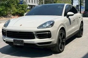 2023 Porsche Cayenne S E-Hybrid Coupe สี Crayon