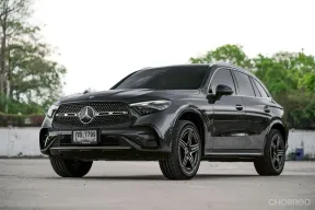 Benz GLC350e 4MATIC AMG Dynamic ปี 2023  มือเดียว ป้ายแดง เซอร์วิสศูนย์ตลอด ออฟชั่นเต็ม