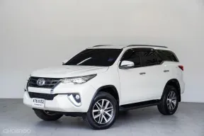 Toyota Fortuner 2.8 V 2015 รถ SUV มือสองสภาพดี