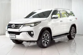Toyota Fortuner 2.4 V ปี 2016 รถมือสองสภาพดี