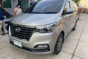  HYUNDAI H-1 2.5 TOURING ปี 2019  