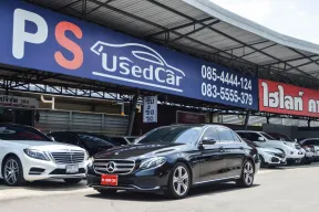 ฟรีเงินดาวน์ เครื่องยนต์ดีเซล รถสภาพสวยพร้อมใช้ครับ Mercedes-Benz E220d AMG SPORT (W213) ปี 2019