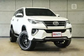 2018 Toyota FORTUNER 2.8 V 4WD SUV AT ไมล์แท้ 6 หมื่น ชุดแต่งแท้รอบคัน B4364