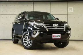 2016 Toyota FORTUNER 2.4 V SUV AT ไมล์แท้ สภาพโดยรวมสามารถเทียบเท่ากับรถปีใหม่ๆได้เลย B9899