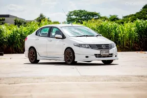 2010 Honda CITY 1.5 i-VTEC รถเก๋ง 4 ประตู ออกรถง่าย