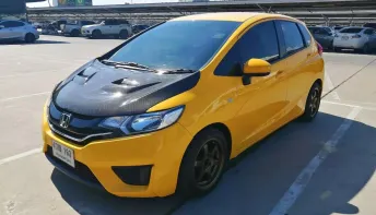 ขาย รถมือสอง 2015 Honda JAZZ 1.5 S i-VTEC รถเก๋ง 5 ประตู 