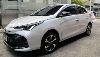 2023 TOYOTA NEW YARIS 1.2 SMART AUTO สีขาวมุก วิ่งน้อย  33,900  กม. มือเดียว รถสวยสภาพใหม่ ฟรีดาวน์