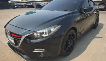 2015 Mazda 3 2.0 E รถเก๋ง 4 ประตู 