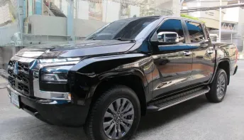 2024 MITSUBISHI TRITON DOUBLE CAB 2.4 PLUS ULTRA รุ่นTOP เกียร์ธรรมดา สีดำ วิ่งน้อย 1,185 กม ใหม่มาก